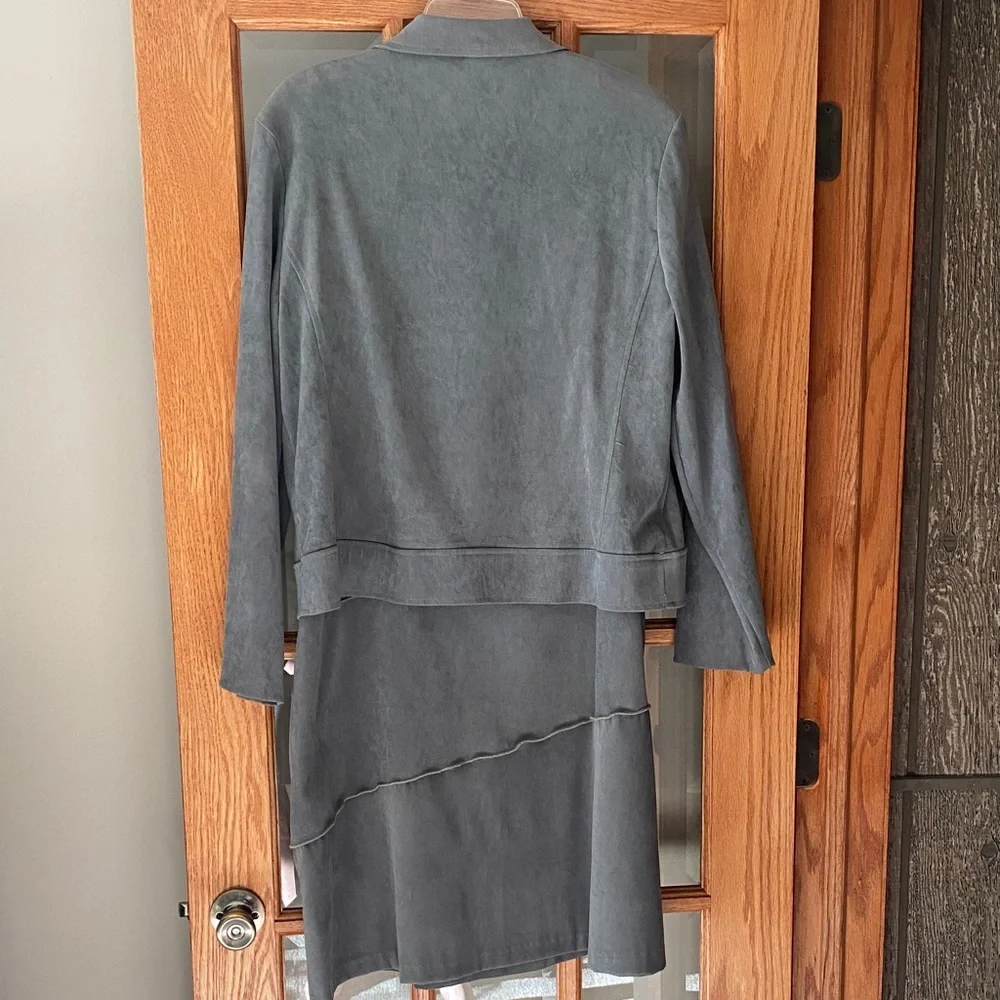 Inclinations Women’s Olive Green 2 Piece Set Jacket Midi Skirt Women’s L NWT